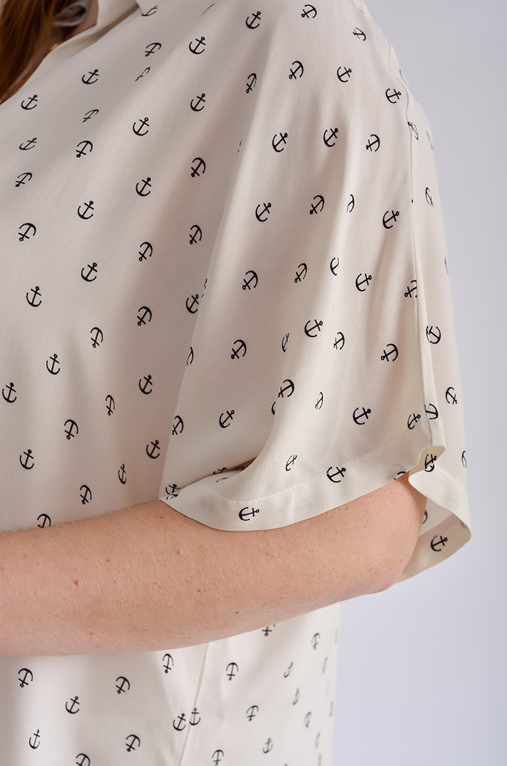 Туника с принтом в виде якорей больших размеров