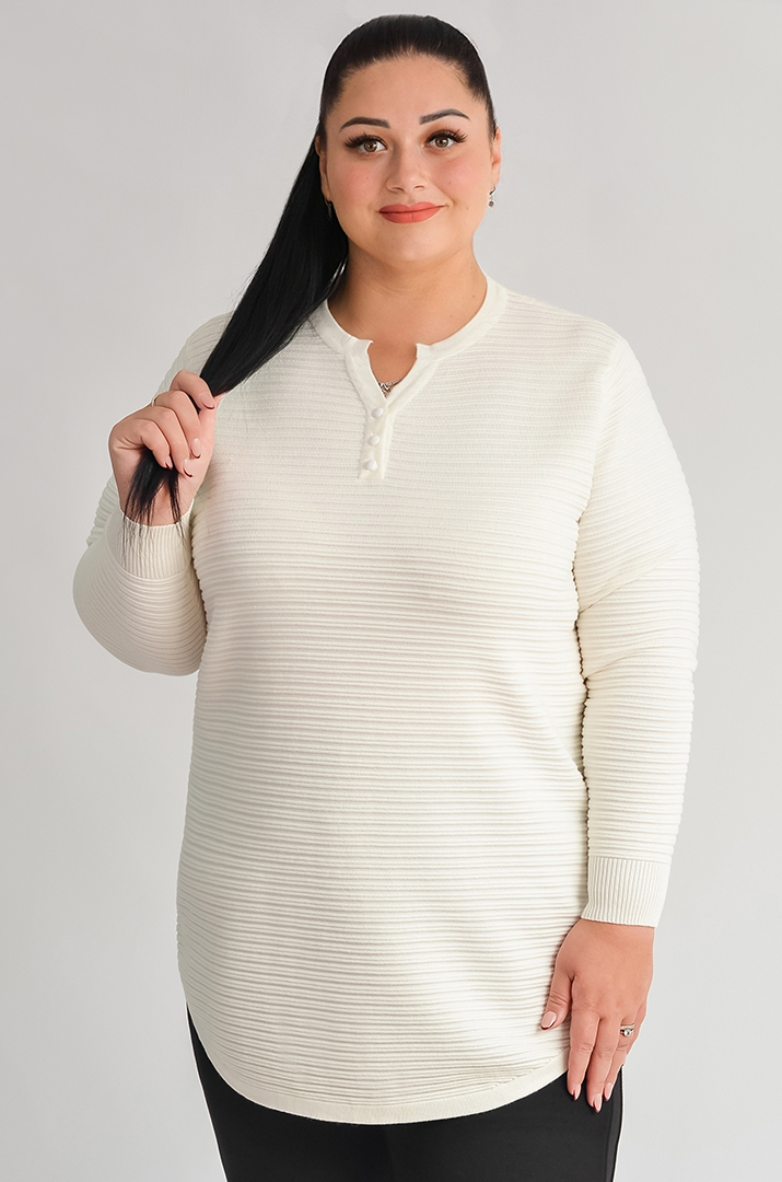 Туніка з рельєфною в’язкою і декоративною прикрасою великих розмірів