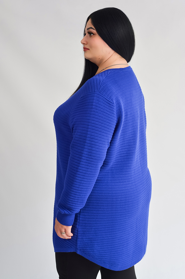 Туніка з рельєфною в’язкою і декоративною прикрасою великих розмірів