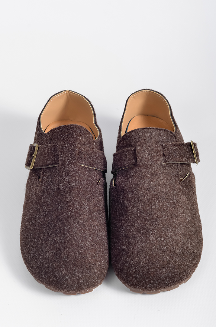 Туфли на низкой танкетке с широким ремешком больших размеров