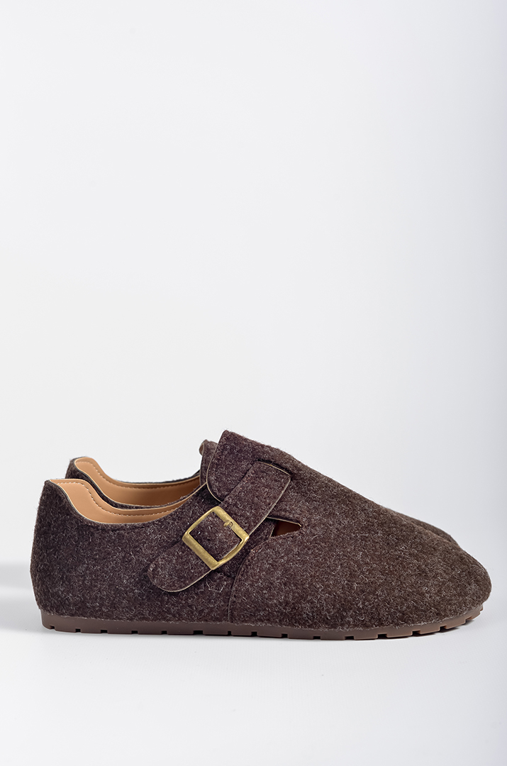 Туфли на низкой танкетке с широким ремешком больших размеров