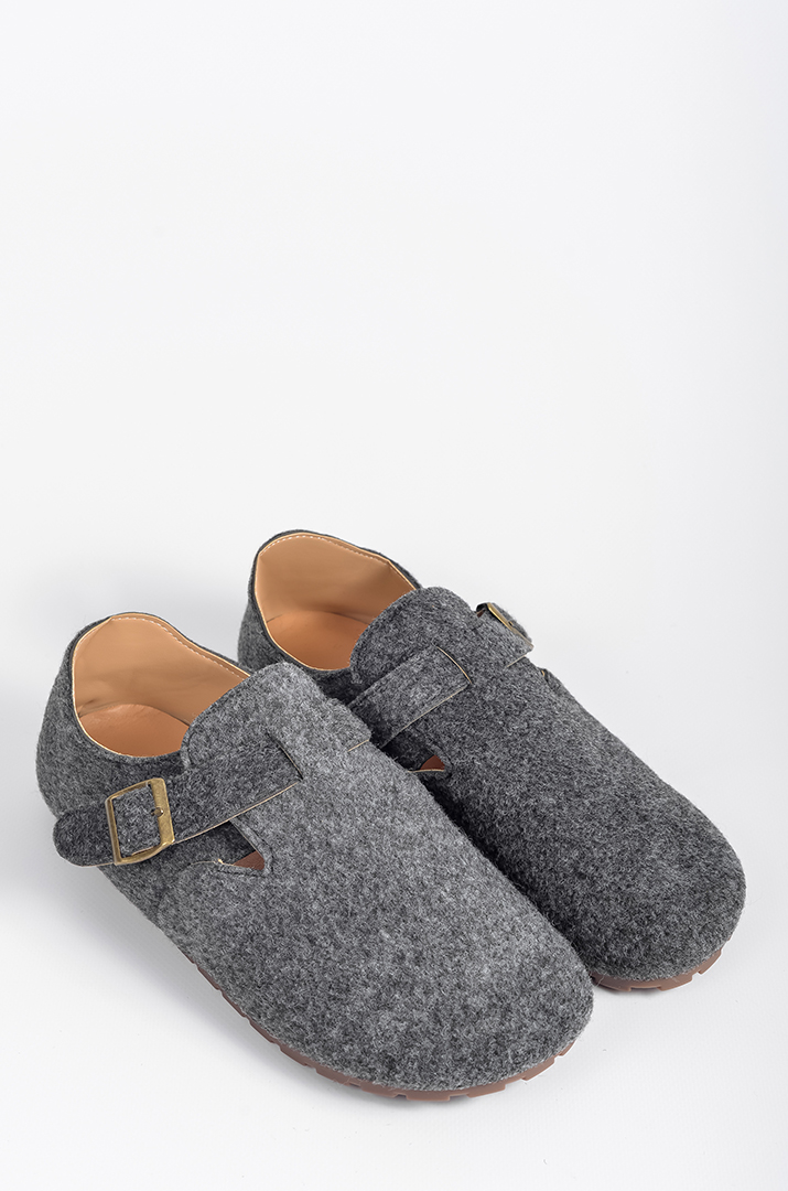 Туфли на низкой танкетке с широким ремешком больших размеров