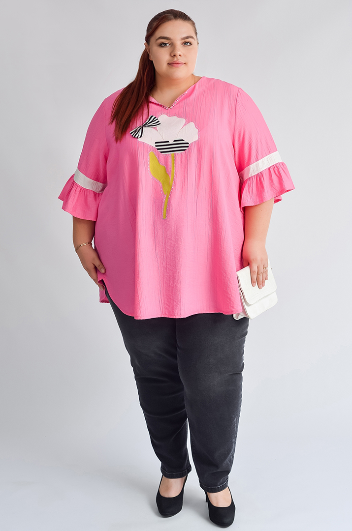 Туніка з декоративною квіткою і контрастними вставками великих розмірів