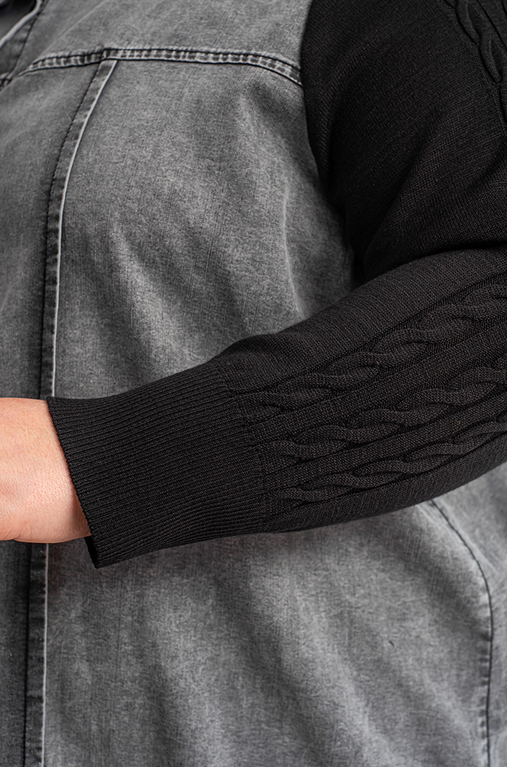 Сіра коротка туніка-сорочка з контрастними рукавами великих розмірів