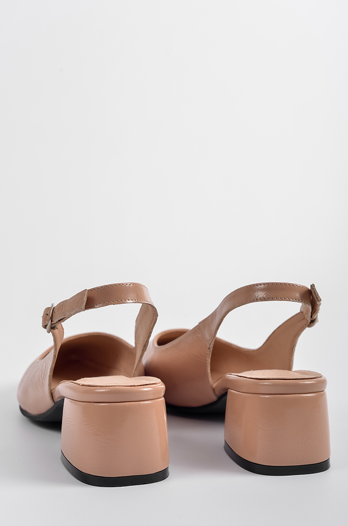 Лакові туфлі на підборах в кольорі пудра великих розмірів