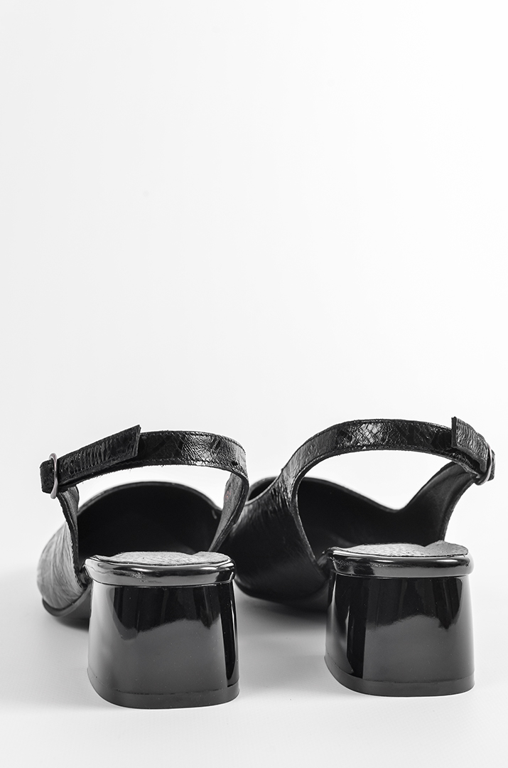 Чорні туфлі на підборах з лакованим візерунком великих розмрів