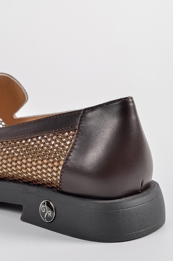 Туфлі в шоколадному кольорі зі шкіряними деталями та сітчастим верхом великих розмірів