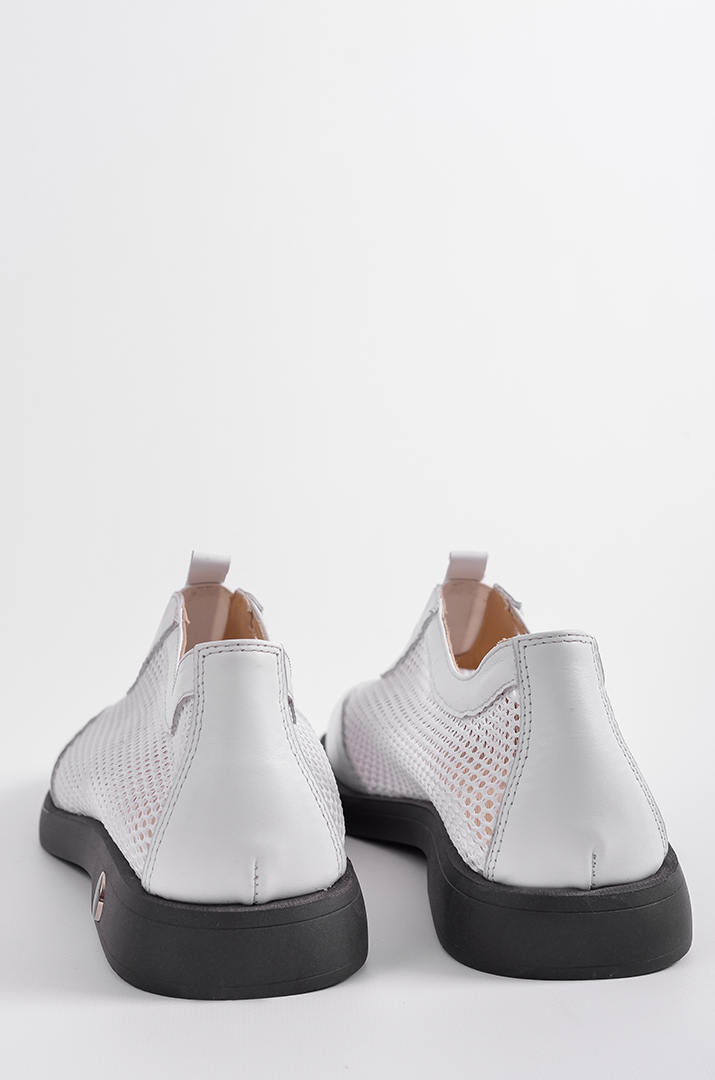 Туфлі в білому кольорі з сіткою та шкіряними вставками великих розмірів