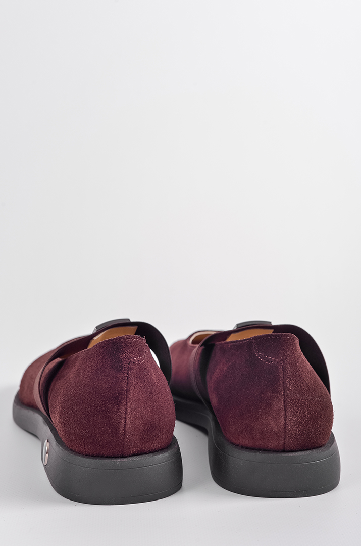 Замшеві туфлі в темно-коричневому кольорі з фіксуючою резинкою великих розмірів