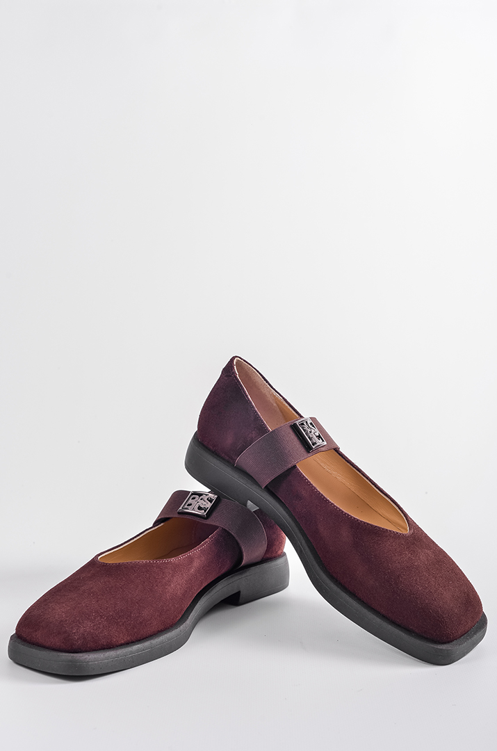 Замшеві туфлі в темно-коричневому кольорі з фіксуючою резинкою великих розмірів