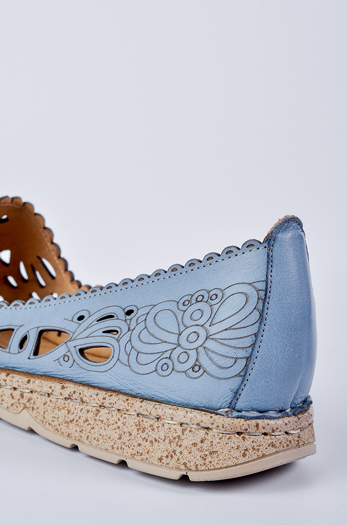Туфли цвета деним с флористическим орнаментом больших размеров