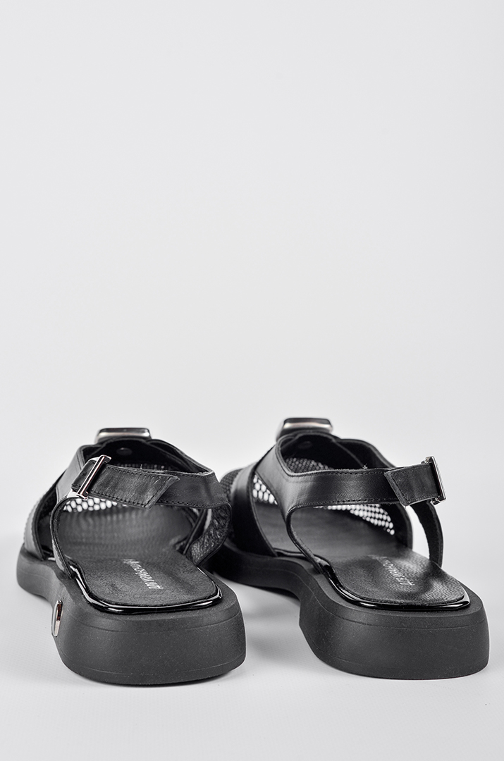 Чорні туфлі з відкритою п'яткою і сітчастими вставками великих розмірів