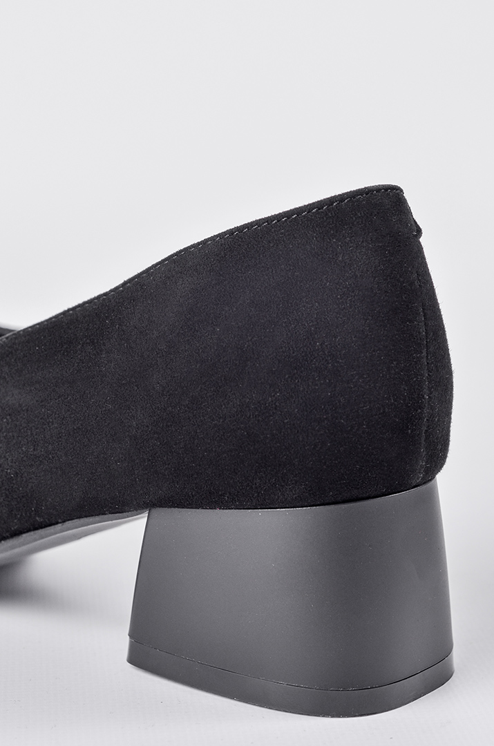 Чорні замшеві туфлі-лодочки на пишні ніжки великих розмірів