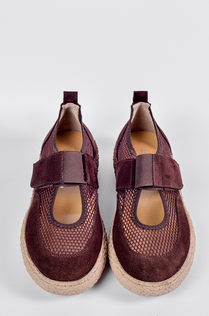 Туфлі з замшевими деталями та сітчастим дизайном великих розмірів