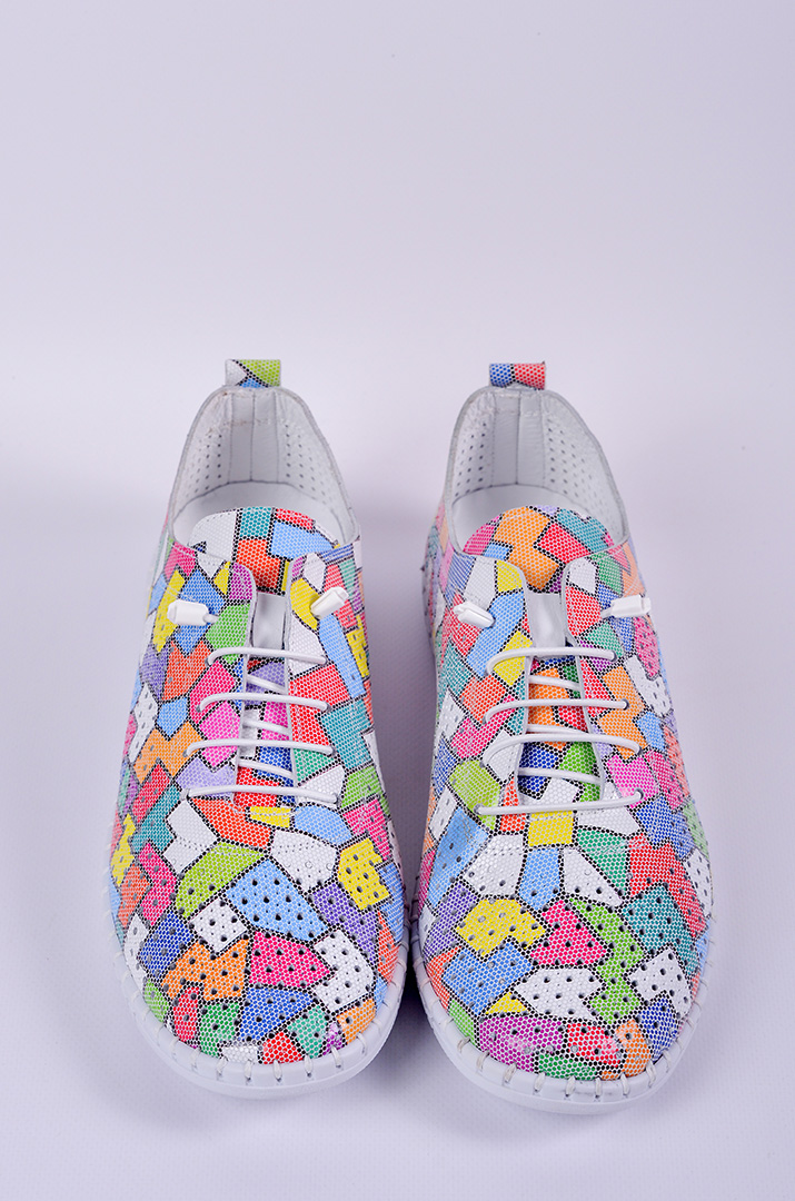 Шкіряні туфлі з перфорованим різнокольоровим верхом великих розмірів