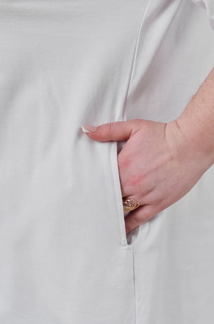 Туніка довга з оригінальним мультяшним принтом великих розмірів