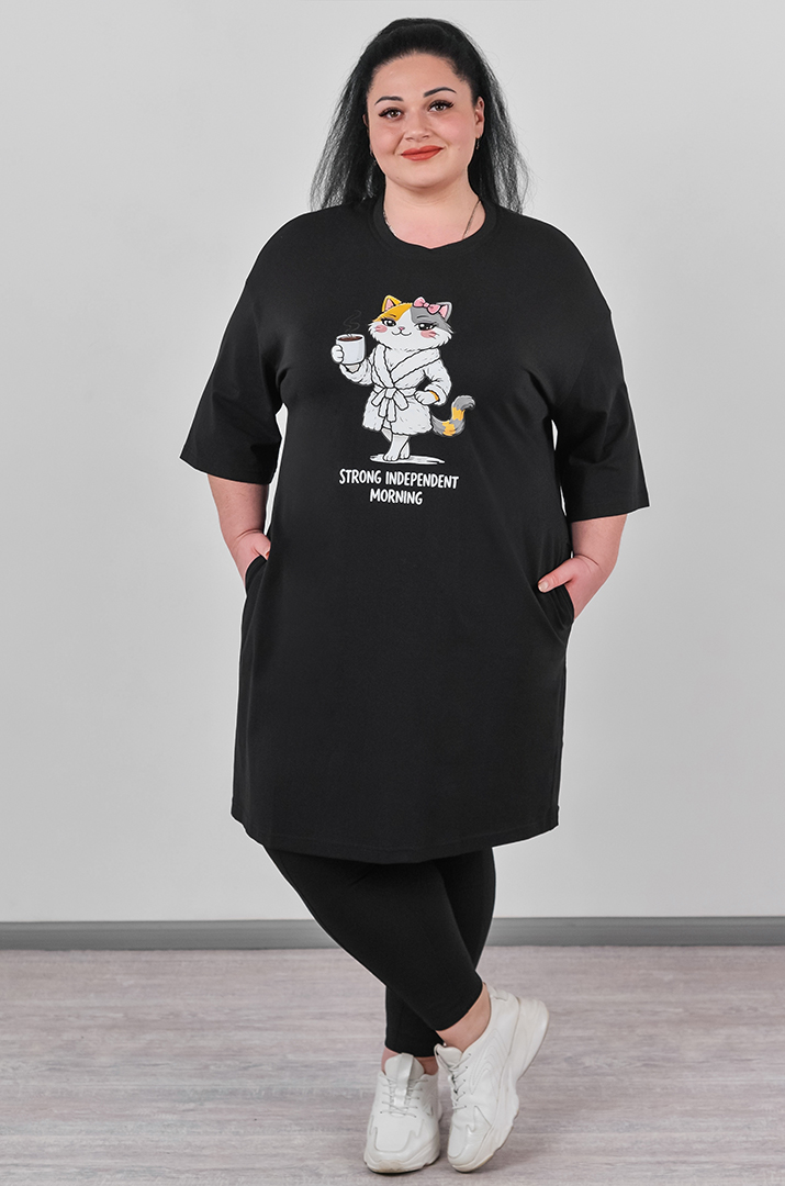 Туніка довга з оригінальним мультяшним принтом великих розмірів