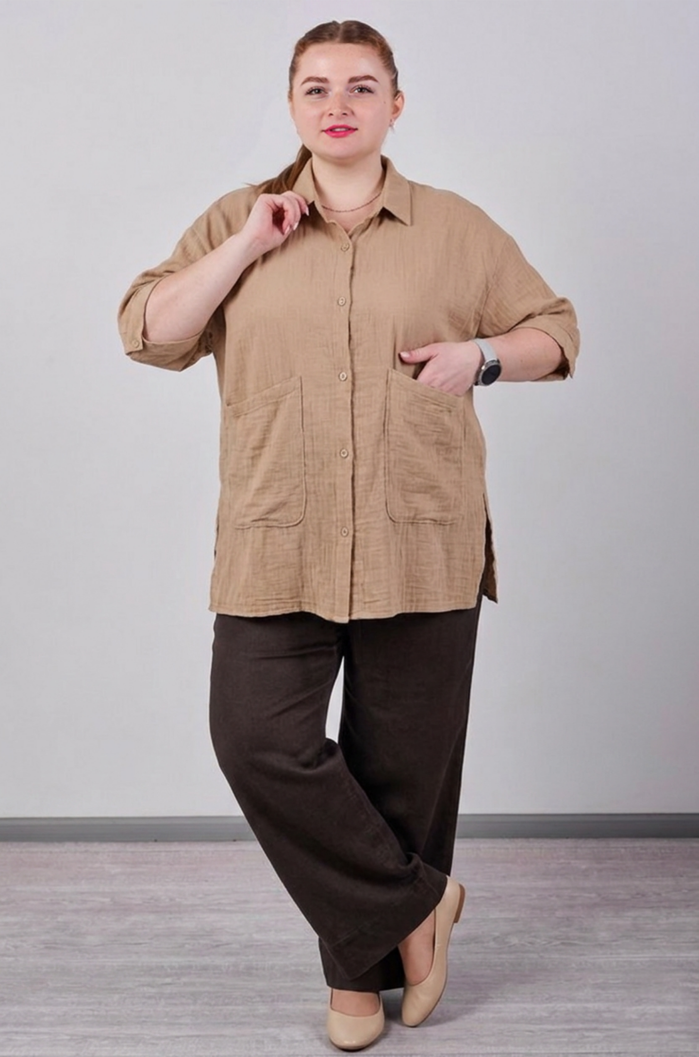 Туніка пряма на ґудзиках та з накладними кишенями великих розмірів
