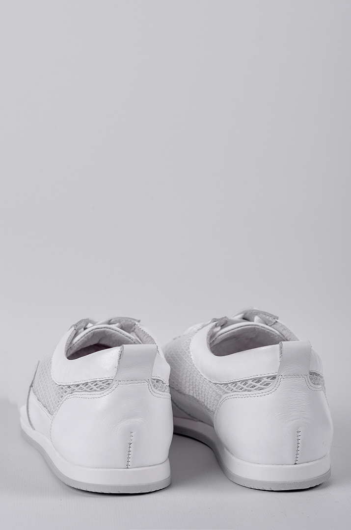 Білі спортивні туфлі зі шкіри та текстильної сітки великих розмірів