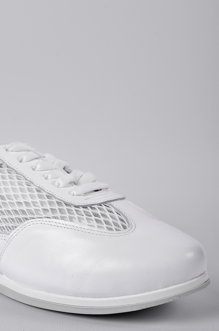 Білі спортивні туфлі зі шкіри та текстильної сітки великих розмірів
