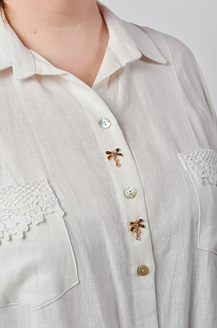 Туніка в молочному відтінку з мереживними акцентами великих розмірів