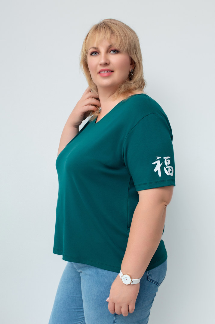 Футболка трикотажна з принтом на рукаві супер батал