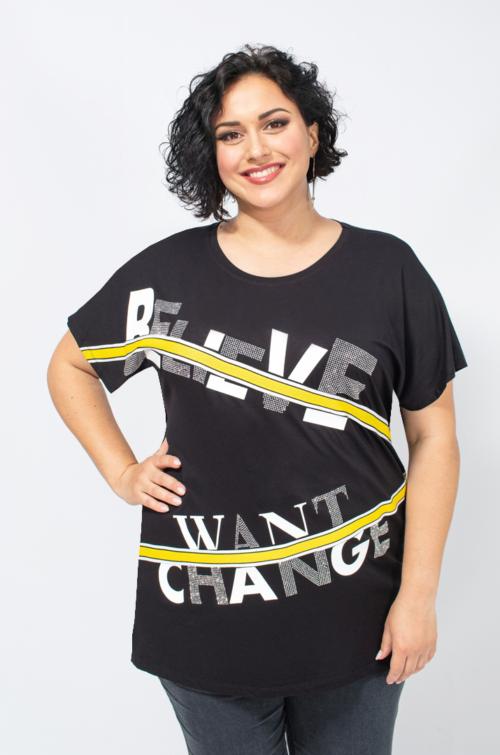 Футболка в стильні написи батал