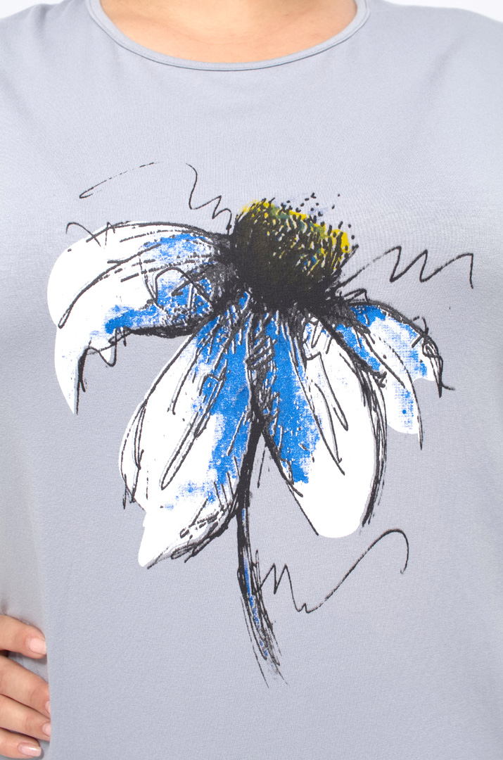 Довга футболка з ромашкою супер батал