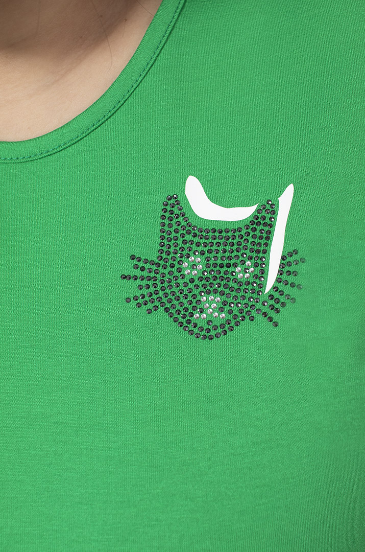 Футболка со шнуровкой и котиками из стразов батал