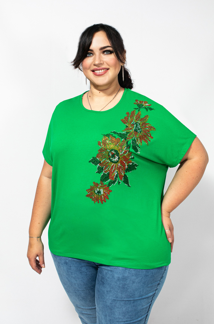 Футболка в цветы из блесток батал