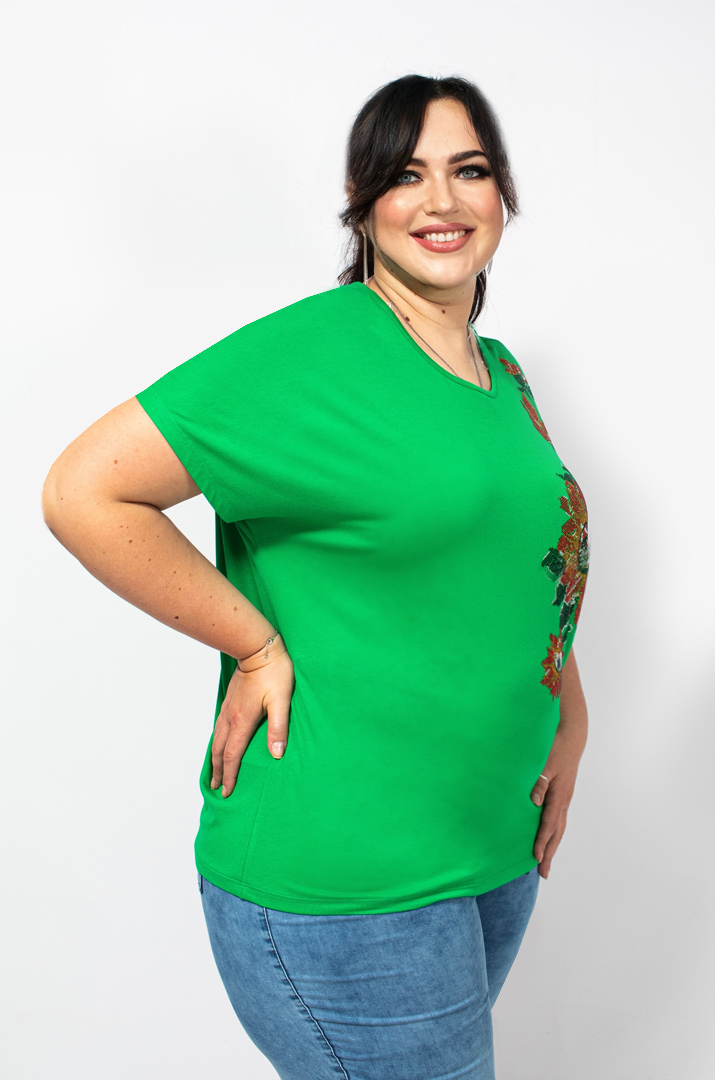 Футболка в цветы из блесток батал