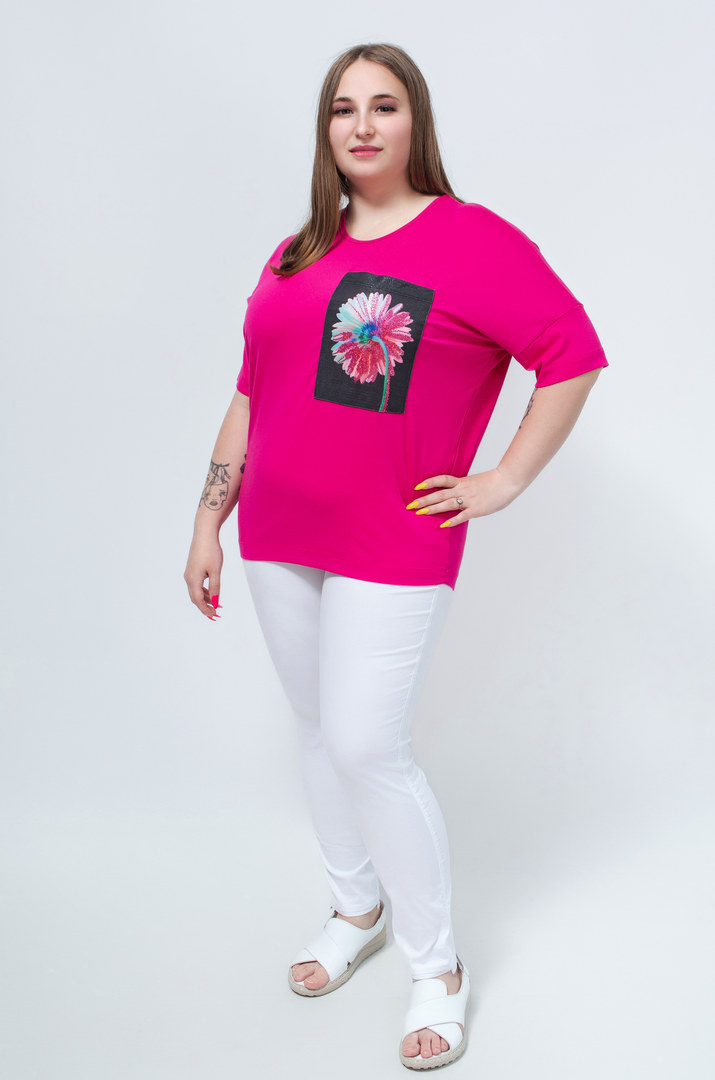 Футболка з кишенею в принт та блискітки батал