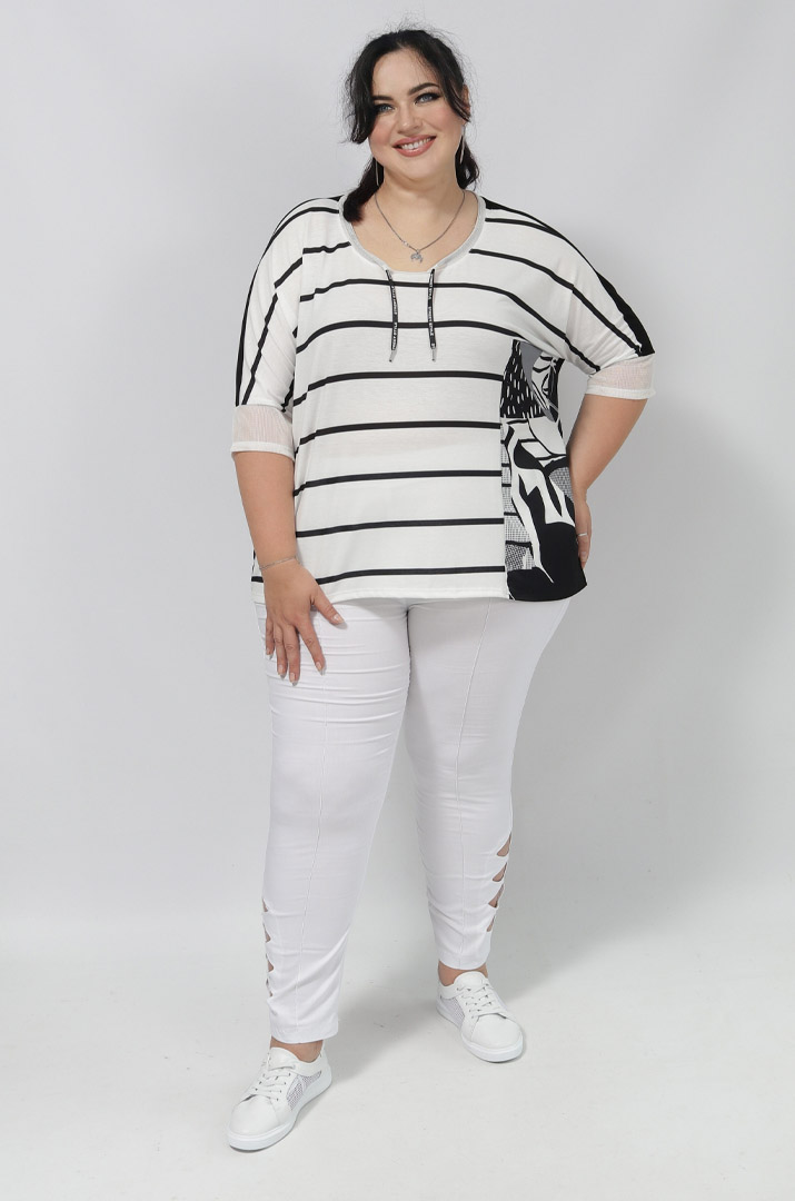 Футболка в смужку з принтом та рукавами сітка супер батал