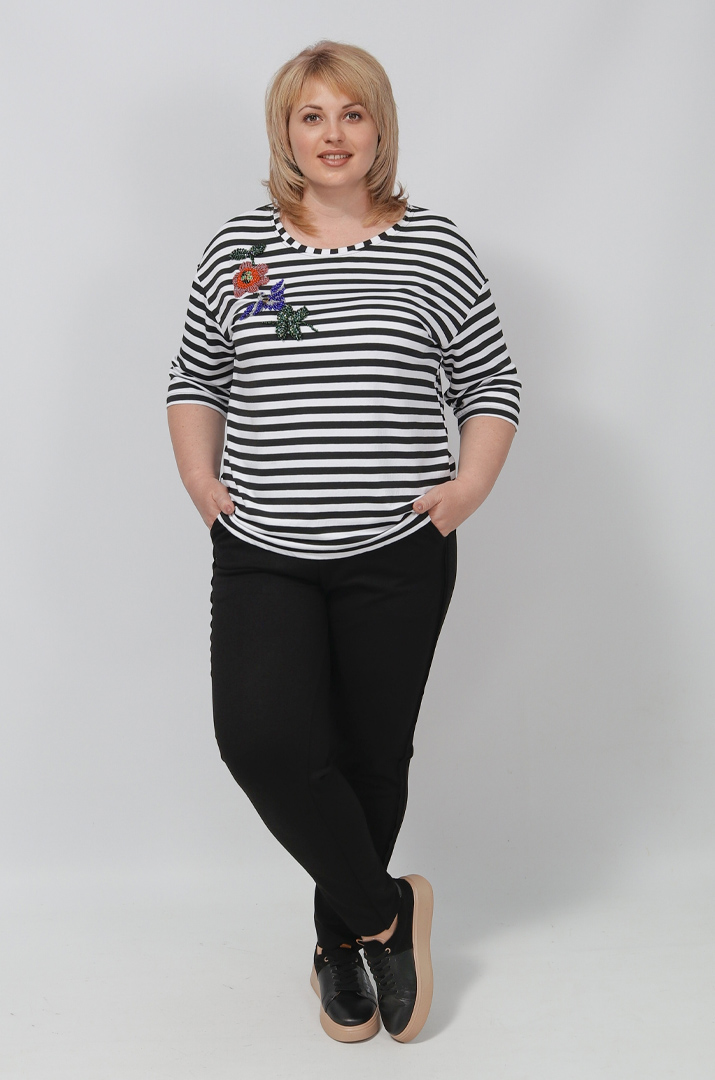 Футболка смугаста з прикрасами із бісеру батал