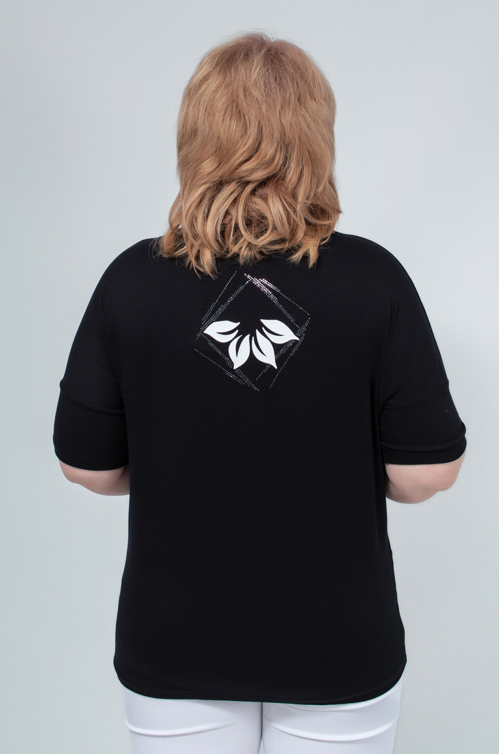 Футболка з принтом квіти та блискітками батал