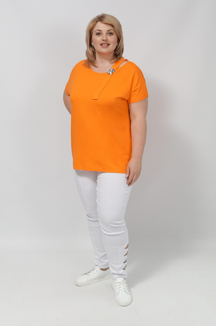 Футболка однотонна з прикрасами батал