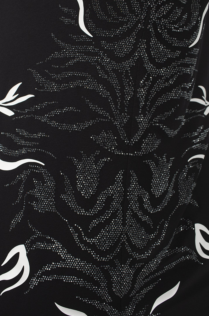 Футболка в принт і блискітки з боків супер батал