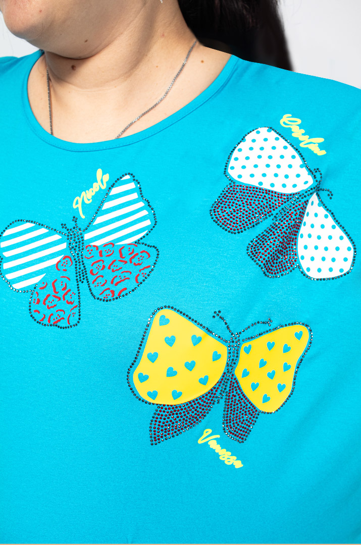 Футболка трикотажна з метеликами батал