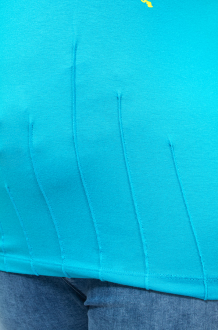 Футболка трикотажна з метеликами батал