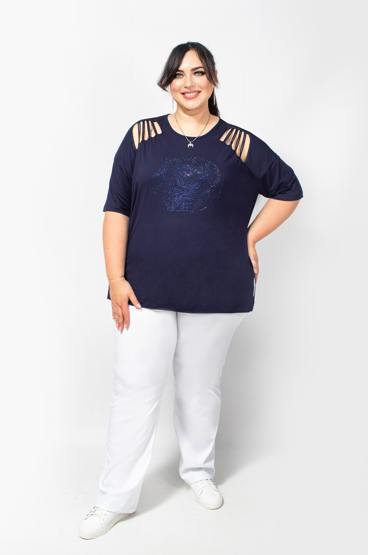 Футболка з оригінальним декором батал