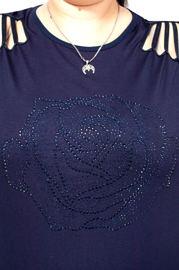 Футболка з оригінальним декором батал