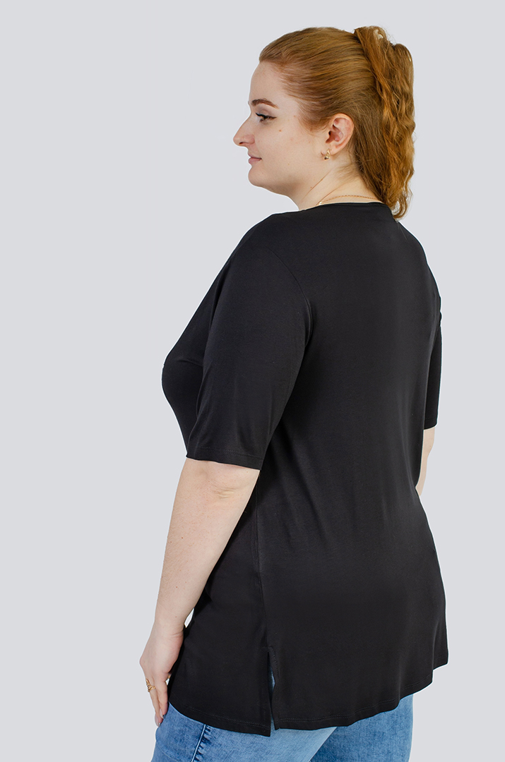 Футболка с анималистическим принтом больших размеров