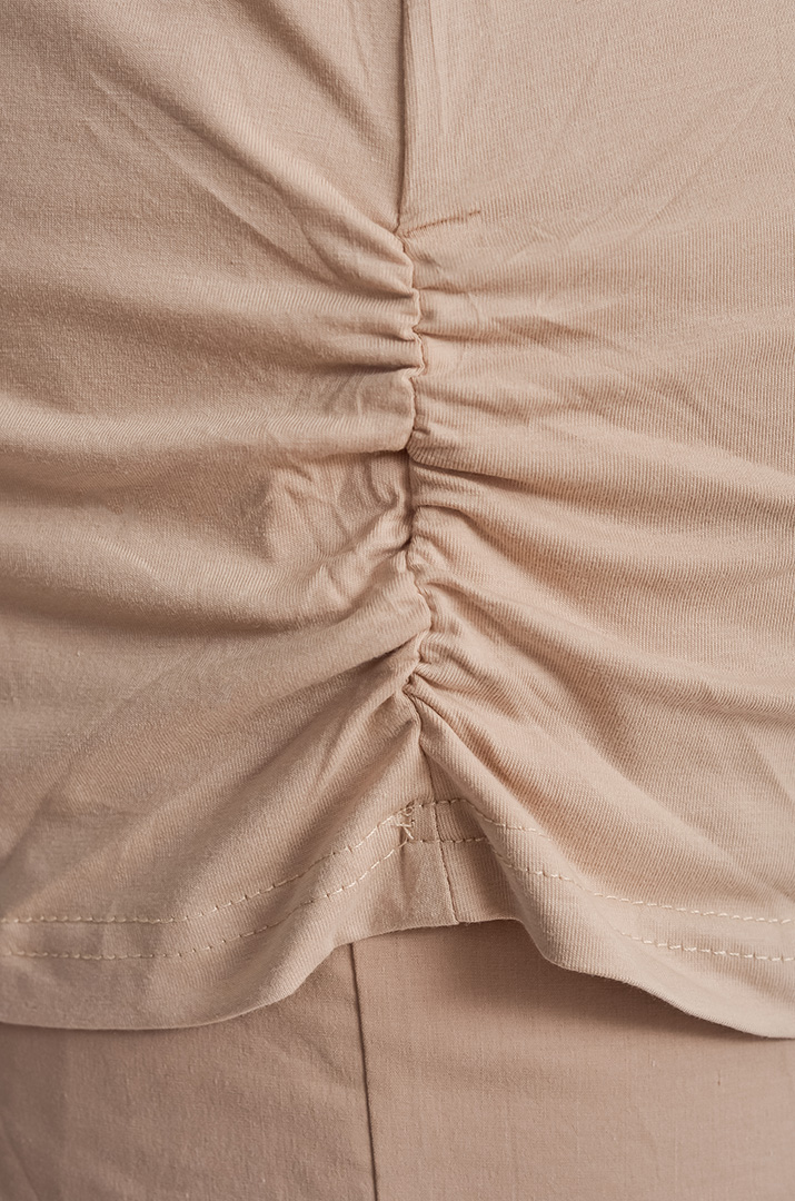 Футболка з вишитим декором великих розмірів