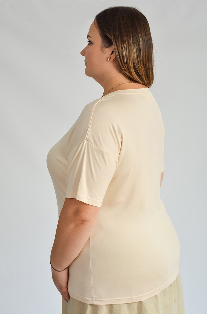 Футболка коротка з аплікацією великих розмірів