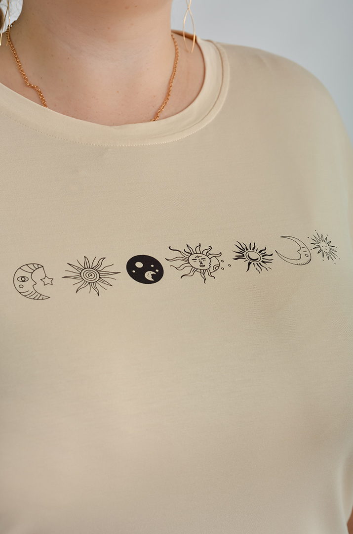 Футболка коротка з принтом день і ніч великих розмірів