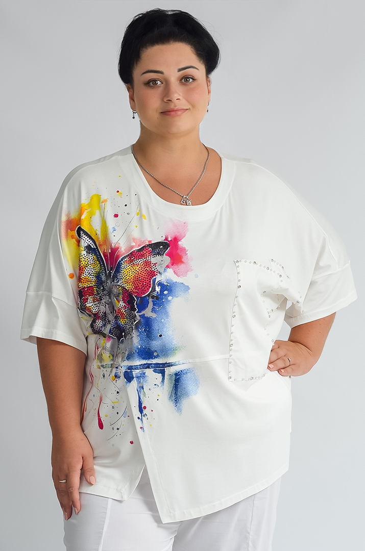 Футболка з яскравим принтом метелика та стразами великих розмірів