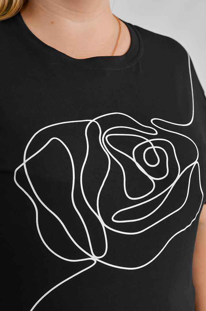 Футболка коротка з квітковим принтом великих розмірів