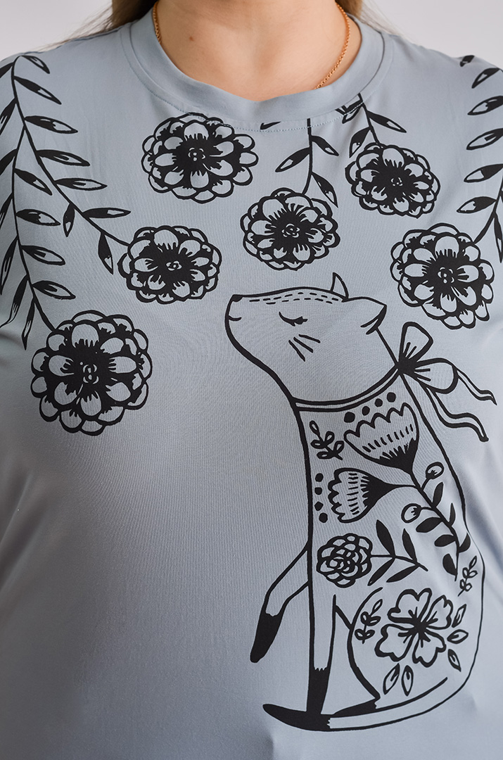 Футболка довга з принтом великих розмірів