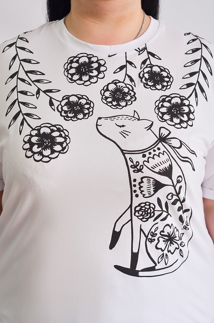 Футболка довга з принтом великих розмірів