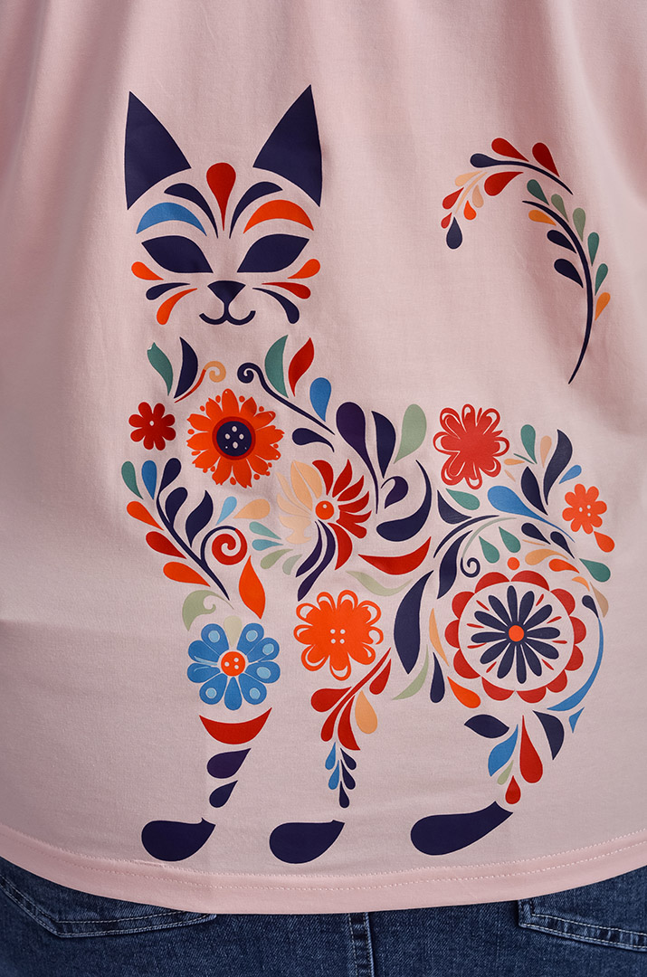 Футболка з котиком в орнамент великих розмірів